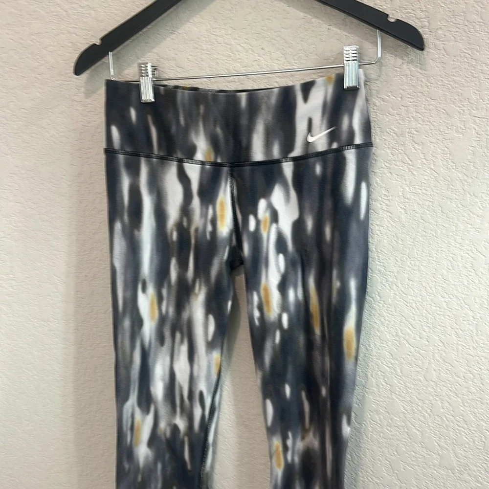 Small capri leggings by Nike